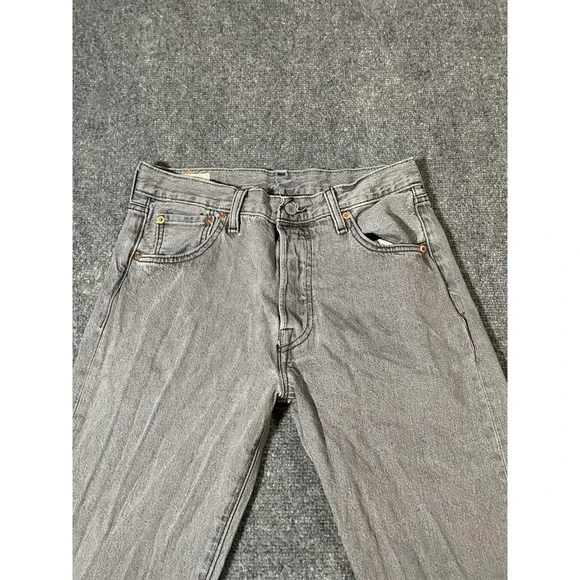 Levis 501 93 Jeans Mens 30x32 Gray Levi's Premium Button Fly Denim Straight Leg - Picture 2 of 12
